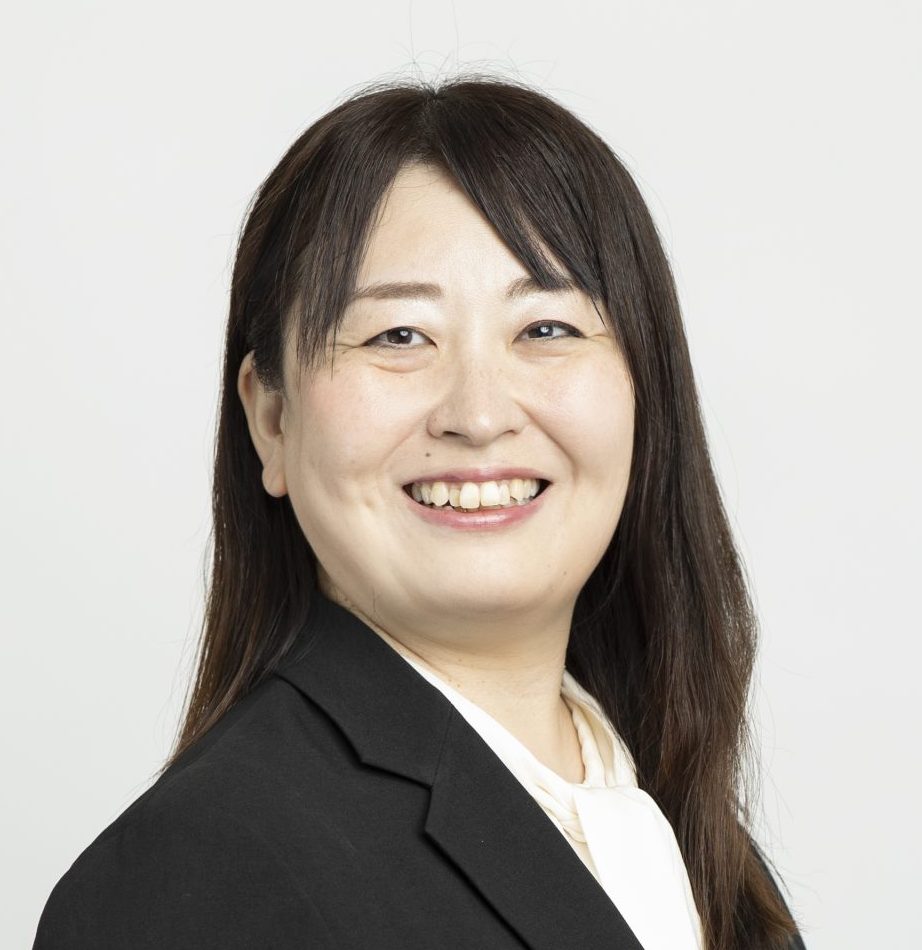 泉屋 英三子