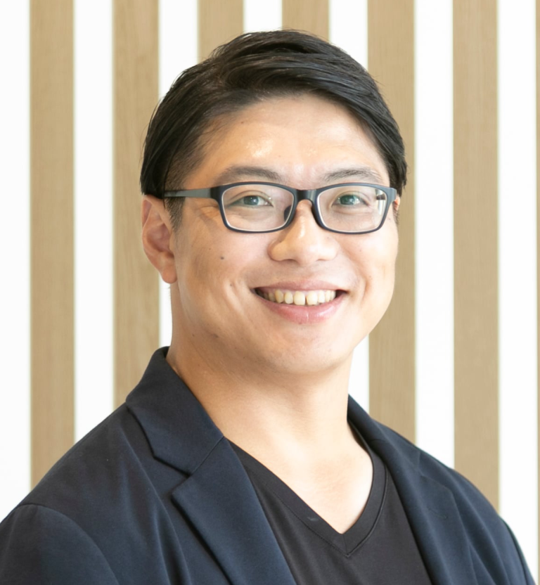 西尾　公伸 氏