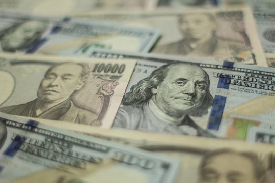 「日本円だけを保有するリスク」を考える…