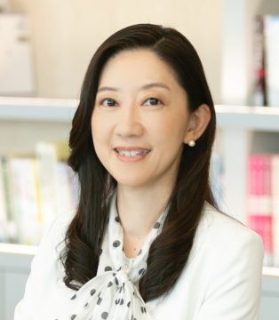 桐生　由紀 氏
